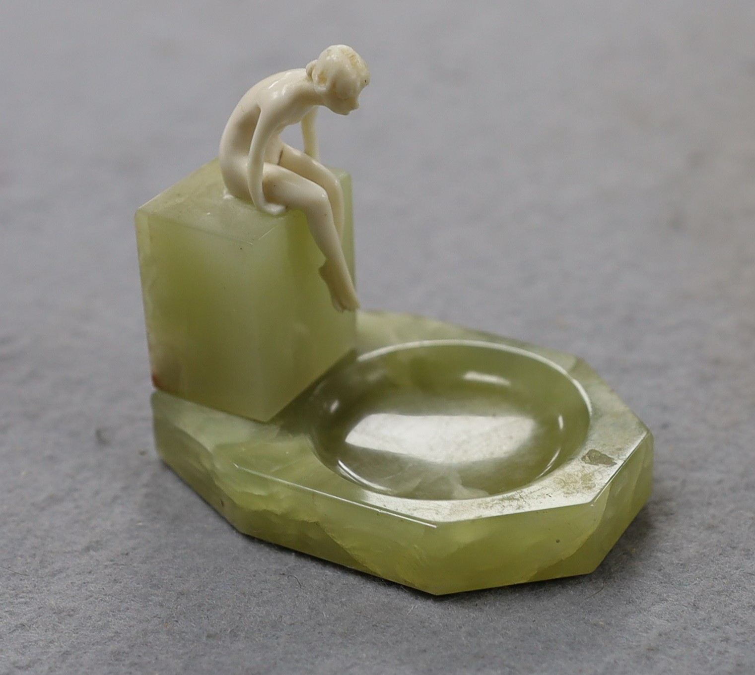 Attributed to Ferdinand Preiss (1882–1943), Art Deco ivory and onyx figural ash tray, 7cm deep